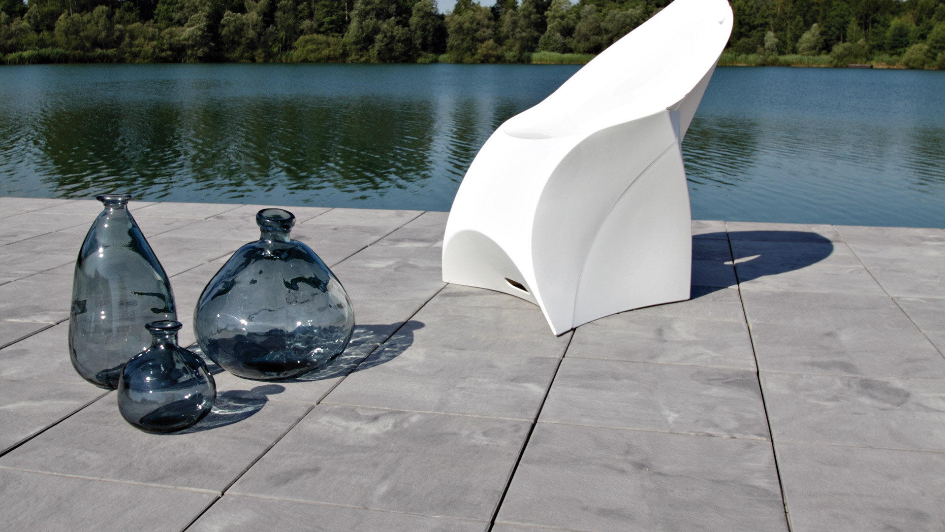 Slider Bild einer Terrasse mit Fayal graumix