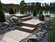Ambientbild einer Treppe mit Timber Stufen umbra