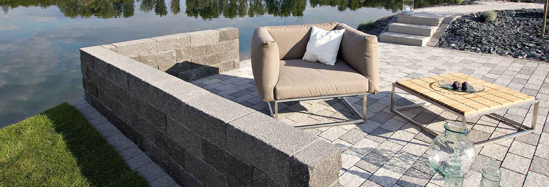Slider Bild der Mauer Trento Mur light in dunkelgrau