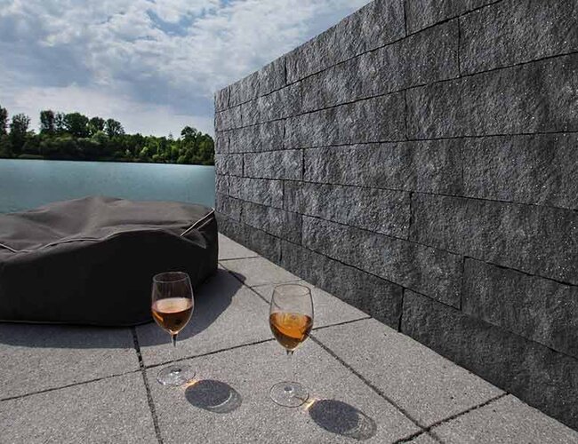 Ambientbild der Mauer Trento Mur Long black
